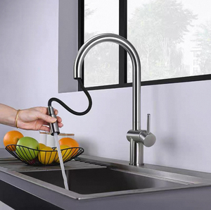 Robinet de cuisine monocommande Kemen en acier inoxydable 304 brossé, design moderne et luxueux, avec douchette extractible, à poser sur le plan. - Product Image 1