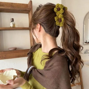 Nuevas Horquillas Elegantes de Felpa con Flores 2026, Diseño de Nicho Popular, Horquillas Lindas para Mujer, Joyería de Moda al por Mayor - Product Image 1