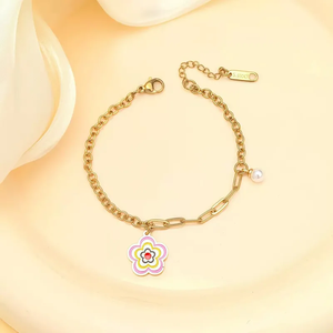 Pulsera con Colgante Cuadrado de Flor de Manzana Chapada en Oro de 18K, Diseño de Estrella Arcoíris, Joyería Hipoalergénica para Mujer, Estilo que No se Desvanece - Product Image 3