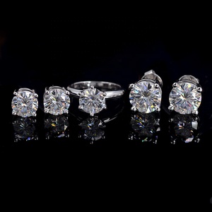 Anello <span class=keywords><strong>di</strong></span> <span class=keywords><strong>Fidanzamento</strong></span> <span class=keywords><strong>in</strong></span> <span class=keywords><strong>Oro</strong></span> 14K con Moissanite Certificata Colore D Purezza VVS a Prezzo all'Ingrosso - Product Image 2