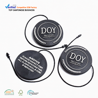Étiquettes de vêtements suspendues en plastique, bricolage, 3D, Double gaufré, nom de marque, Logo de marque, boucle à chaîne, verrouillage, pour chaussures, lavable