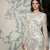 Tissu en maille de polyester à séchage rapide, brodé de perles et de sequins, motif floral bleu clair de luxe, pour robe de mariée ou de soirée