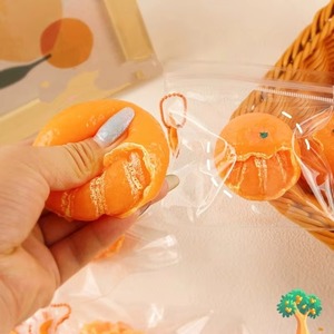 Juguetes Sensoriales Blandos de Naranja Simulada para Niños y Adultos, Juguetes Antiestrés Blandos para Apretar, Llavero Blando para Descomprimir - Product Image 4