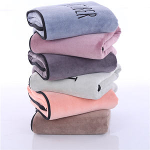 Serviette de sport tissée à séchage rapide et écologique, ultra douce pour la plage, prix de gros, microfibre super confortable pour la gym, le salon et le bain, broderie possible - Product Image 2
