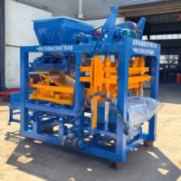 Machine automatique de fabrication de briques et de blocs QT4-25 pour le Kenya