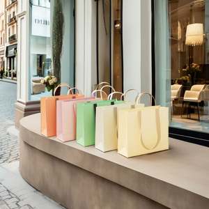 Bolsa de Papel Kraft con Logotipo Personalizado para Ropa, Calzado, Exposiciones o Regalos, con Impresión y Laminación Disponibles - Product Image 3