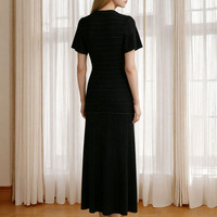 Robe midi élégante en tricot bleu marine pour femme, boutonnée dorée, en maille texturée, idéale pour le bureau, vente en gros, personnalisable
