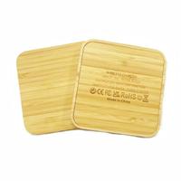 Chargeur sans fil de bureau en bambou naturel avec ports USB Type C 15W, fabrication directe OEM, chargeur sans fil carré pour la maison