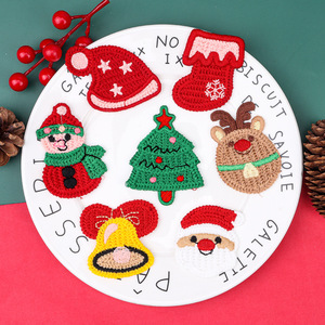 Parches Bordados Personalizados de Navidad Termoadhesivos Tejidos para Sombreros, Insignias de Árbol de Navidad y Muñeco de Nieve - Product Image 1