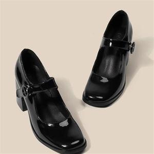 High Heels New Shoes Women PU Vintage Black Line With Chunky Heel Square <b>Toe</b> Single Shoes - Product Image 1