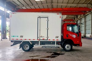 Camion frigorifique électrique CNHTC 4*2 avec batterie CATL, autonomie <span class=keywords><strong>de</strong></span> 200 km, pour le transport <span class=keywords><strong>de</strong></span> denrées alimentaires, légumes, fruits, crèmes glacées, vaccins et médicaments - Product Image 5