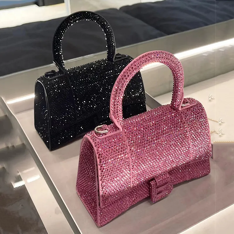 Tas selempang wanita kulit PU serbaguna merek desainer kasual klasik tas berlian imitasi merah muda untuk wanita
