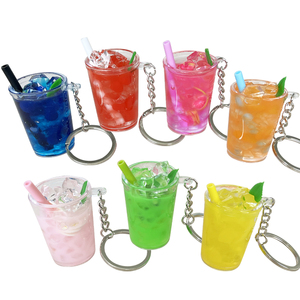 Gran oferta de llaveros bonitos de jugo, llaveros de comida simulada para llave de coche, llavero de taza de té de la leche Boba líquida, llavero de taza de jugo frío - Product Image 1