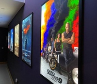 Grande Cornice Magnetica Retroilluminata a LED 27x40 per Poster, Cornici Illuminate per Poster Cinematografici e Home Theater
