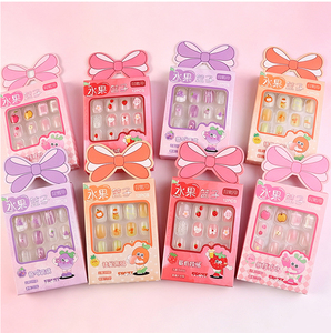 12 pièces/boîte Faux <span class=keywords><strong>ongles</strong></span> carrés courts pour enfants, série fruits, effet œil de chat, cadeau pour enfants, en ABS, avec colle - Product Image 2