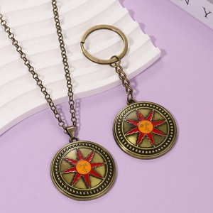 Collar con llavero de aleación vintage a prueba de fuego de Dark Souls Sun Knight Soral, diseño de dibujos animados, para mujer, accesorios de fiesta y juego - Product Image 1