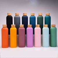 2025 nueva llegada 500ml 304 botella de agua aislada de acero inoxidable termo de vacío recubierto de goma de boca estrecha con tapa Camping caliente