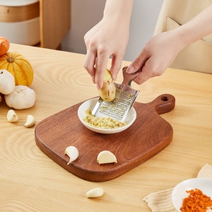 Nueva Placa de Molienda Manual de Acero Inoxidable, Utensilio de Cocina, Rallador de Jengibre, Molinillo Multifuncional para Verduras y Ajo - Product Image 6