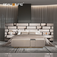 Lit Double King Size Luxe Moderne Modulaire avec Grande Tête de Lit en Cuir Givré et Cadre en Bois Massif – Prix Usine