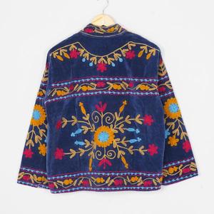 Chaqueta de Terciopelo Premium para Mujer, Estilo Suzani, Bordada a Mano con Diseño Floral Étnico, Ropa Exterior Boho de Moda, Fabricante Mayorista - Product Image 3