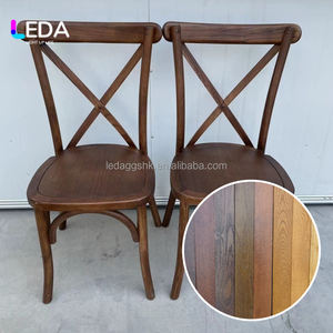 Silla de Madera Apilable Moderna LEDA con Respaldo Cruzado, Silla de Comedor para Hotel, Bodas, Banquetes y Eventos - Product Image 2