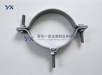 Pince de poteau réglable pour câble optique de communication avec structure de support de charge pour poteaux d'éclairage public et en béton