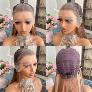 Perruque synthétique 13x4 à dentelle transparente, longue, ondulée, avec frange à raie centrale, mélange blond chaud, style européen et américain pour femmes - Product Image 6