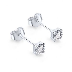 Aretes Pequeños y Delicados Dylam Hipoalergénicos de Plata de Ley 925 con Baño de Rodio y Circonita 5A para Mujeres y Niñas - Product Image 1