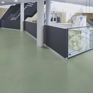 Rollo de Suelo Vinílico Heterogéneo de 2 mm y 3 mm, Extra Duradero con Tecnología Antideslizante Avanzada - Product Image 1