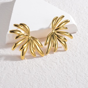Custom 18K Gold Plated <strong>Stainless</strong> <strong>Steel</strong> Waterdrop Flower Butterfly Earrings Non-Tarnish Women's Hypoallergenic Fashion <strong>Jewelry</strong> - Product Image 3