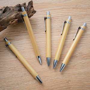 Stylos à bille en bois personnalisés avec logo gravé en bambou pour la publicité d'entreprise, cadeaux promotionnels, stylos à bille en bois - Product Image 2