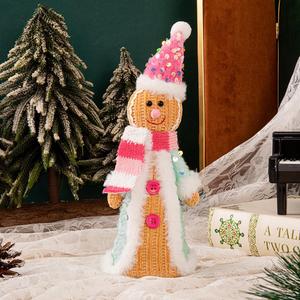 Décoration de Noël 2025 : Bonhomme en pain d'épices en peluche tricoté, mignon, idéal comme cadeau et ornement de Noël - Product Image 4