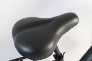 Vélo Électrique Urbain 28 Pouces à Batterie Intégrée, Cadre en Acier, Capteur Haute Vitesse, Logo Personnalisé, Vente Directe Usine, Idéal pour la Location Urbaine - Product Image 5