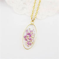 Collier classique à fleurs en résine époxy, pendentif ovale