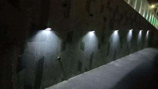 IP65 Waterproof LED Wall Lights ABS PC 1800MAH Solar Fence Post Lights
