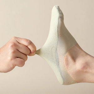 Chaussettes invisibles d'été en gros pour femme et fille, en coton, transparentes, fines, antidérapantes, respirantes et déodorantes - Product Image 4