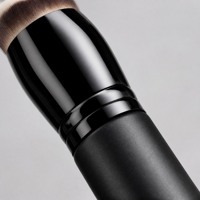 Pinceau Fond de Teint Plat à Poils Synthétiques Denses, pour Maquillage Liquide, Crème et Poudre, Manche Noir Sans Traces, Logo Personnalisé CHICHODO