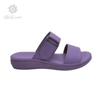 Sandales plates confortables pour femmes à double bride auto-agrippante, bout fermé et doublure en cuir – Vente en gros