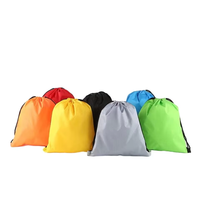 Sacs à cordon personnalisés de taille moyenne en polyester 210D avec poignée et bandoulière, sacs de shopping, sacs à dos à cordon, pochettes à cordon pliables