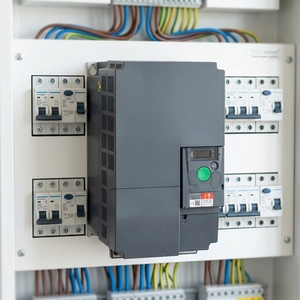Variador de Frecuencia Variable (VFD) ATV310HD18N4E de 18.5KW, 39A, 3 Fases, DC/AC, AC380-460V, Control IP65, Puerto Ethernet, Original - Product Image 4