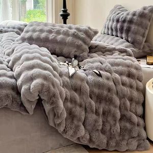 Vente chaude luxueuse <span class=keywords><strong>et</strong></span> confortable fausse fourrure <span class=keywords><strong>de</strong></span> lapin bulle <span class=keywords><strong>housse</strong></span> <span class=keywords><strong>de</strong></span> <span class=keywords><strong>couette</strong></span> ensemble pour chambre - Product Image 4