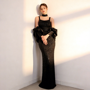 Robe longue S1141Y 2026 style Audrey Hepburn entièrement perlée avec bretelles et châle cintrant la taille, idéale pour chanteuses, présentatrices et soirées de gala - Product Image 3