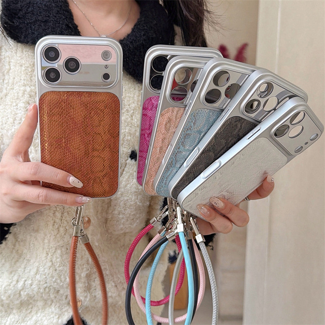 2026 Cute Chain Leather Mobile Chain Case Cover Lanyard for Samsung S10 Plus Note 20 S20 S21