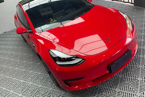 Película de tinte de ventana roja carmín para automóviles, Color vibrante brillante, protege <span class=keywords><strong>la</strong></span> pintura y cambia <span class=keywords><strong>la</strong></span> forma del rollo de Color de <span class=keywords><strong>la</strong></span> carrocería del vehículo - Product Image 2