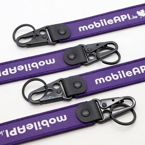 Porte-clés personnalisés en tissu avec logo tissé pour les voyages en avion, idéaux comme cadeaux promotionnels pour les conférences technologiques et les salons de télécommunications - Product Image 4