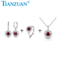 Ensemble de bijoux en argent sterling 925 avec pendentif rond en rubis de laboratoire, boucles d'oreilles créoles et bague, sertis de moissanite ronde et pierres latérales