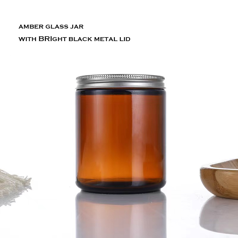 Barattolo ambrato con coperchio in alluminio argentato