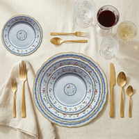 Service de table en céramique personnalisé avec motif de vigne bleue et de roses romantiques françaises, gaufré, pour mariage, fête et location