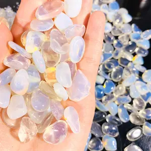 Novas pedras naturais e cristais de cascalho polido, cristais opalite, lascas de quartzo para decoração de casa e Fengshui