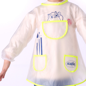 Bavoir bébé en <span class=keywords><strong>plastique</strong></span> PVC imperméable à l'eau alimentation tabliers à manches longues Logo personnalisé dessin animé mignon vinyle enfants <span class=keywords><strong>tablier</strong></span> avec poches enfants - Product Image 6